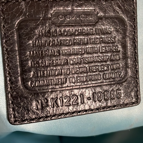 •COACH•BLACK SIGNATURE "C" LOGO TOTE BAG GUC - Picture 11 of 12